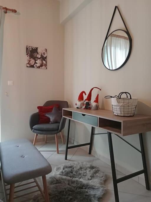 Central Artistic 2-Bedroom Apartment 79Sqm Tripoli Ngoại thất bức ảnh